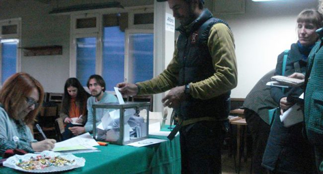 171 personas participaron en las votaciones. Foto: 'Jaca en Común'