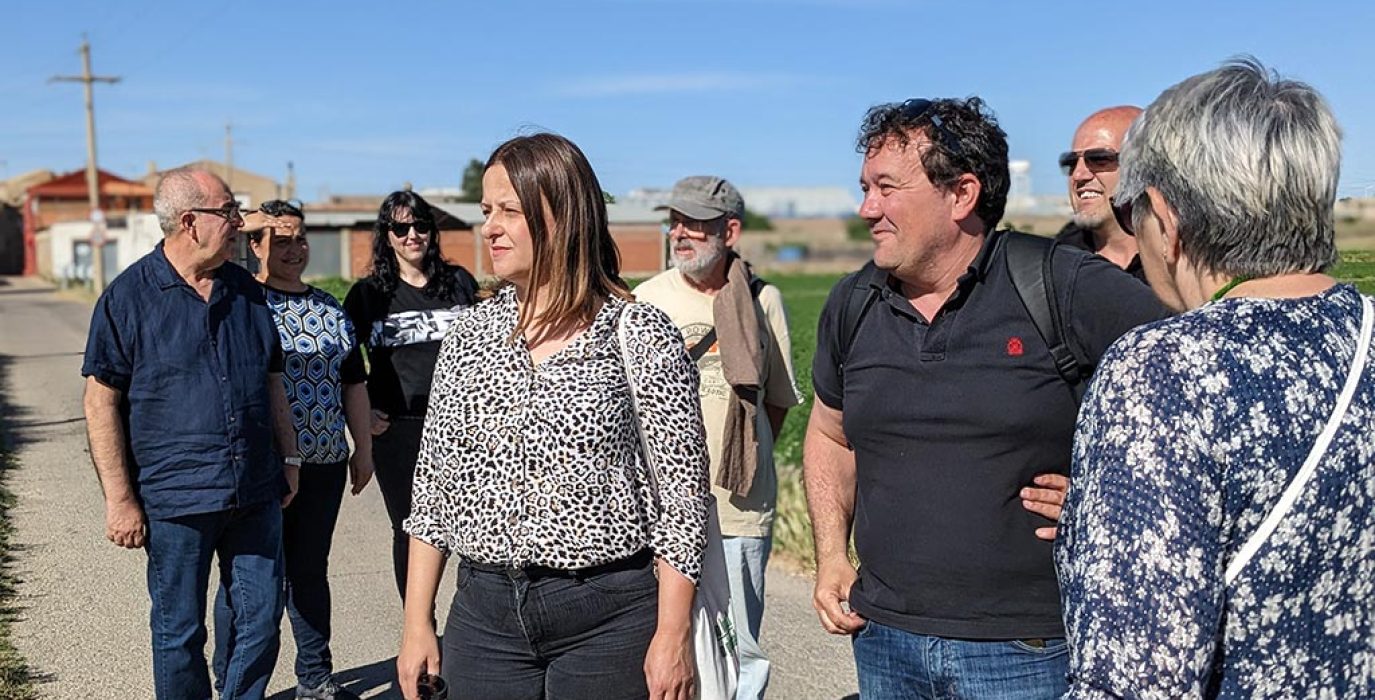 Jesús García Usón, de Izquierda Unida Aragón, y a Elena Tomás, candidata a la alcaldía de la ciudad por Zaragoza en Común