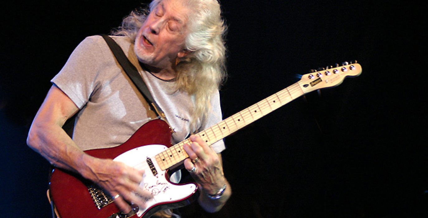 John Mayall en un concierto en 2004. Foto: Perole
