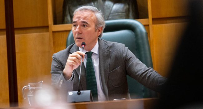 El alcalde de Zaragoza, Jorge Azcón (PP), durante un pleno municipal | Foto: Miguel G. García (AZ)