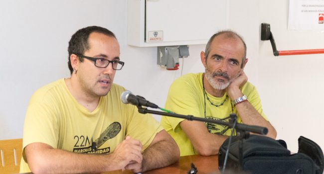 Alberto Cubero durante las Jornadas por la Remunicipalización. Foto: Pablo Ibáñez (AraInfo)