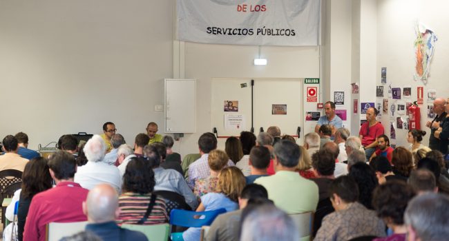 Imagen de las Jornadas por la Remunicipalización celebradas el pasado mes de septiembre de 2016 en Zaragoza. Foto: Pablo Ibáñez (AraInfo)