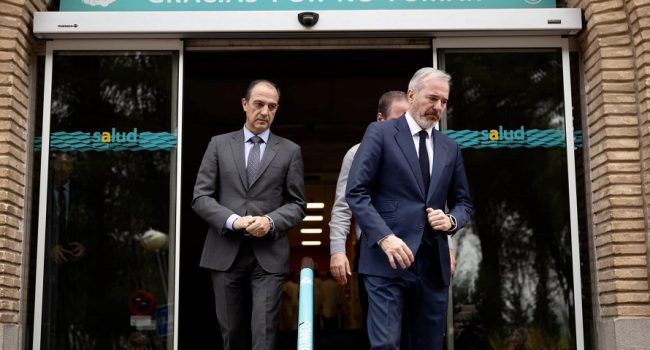 (Archivo) El consejero de Sanidad, José Luis Bancalero, junto al presidente del Gobierno de Aragón, Jorge Azcón | Foto: DGA