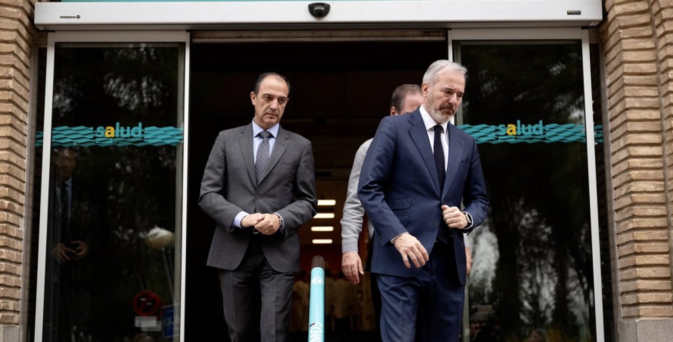 (Archivo) El consejero de Sanidad, José Luis Bancalero, junto al presidente del Gobierno de Aragón, Jorge Azcón | Foto: DGA