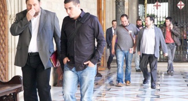 Junqueras, Arrufat, Fernàndez i Mena en una reunió dels partits per la consulta.