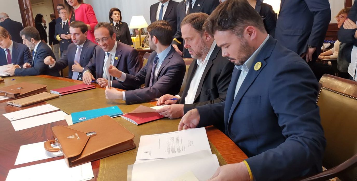 Junqueras junto a Rufián en el Congreso. Al fondo, Rull y Sànchez. Foto: ERC