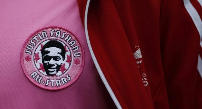 Justin Fashanu LGTBIfobia chandal Foto Amnistía Internacional