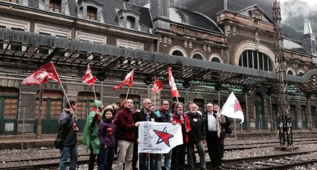 La Izquierda Plural ha mantenido un encuentro a ambos lados del túnel (en Canfranc y Oloron) con el candidato del Front de Gauche, miembros del Partido Comunista de Aquitania, CREFCO y CRELOC.