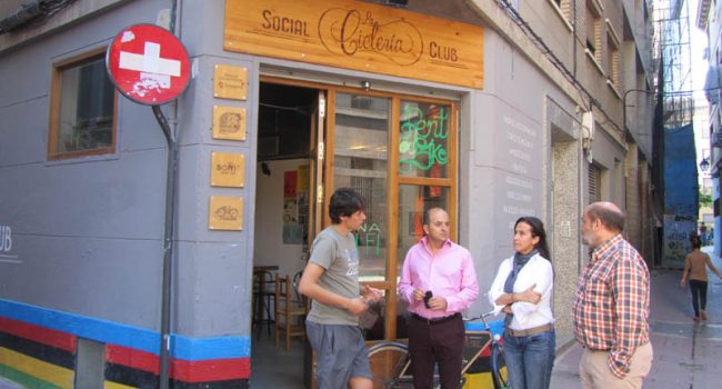 Los representantes de la FEMP han visitado el centro de promoción de la bicicleta La Ciclería Social Club