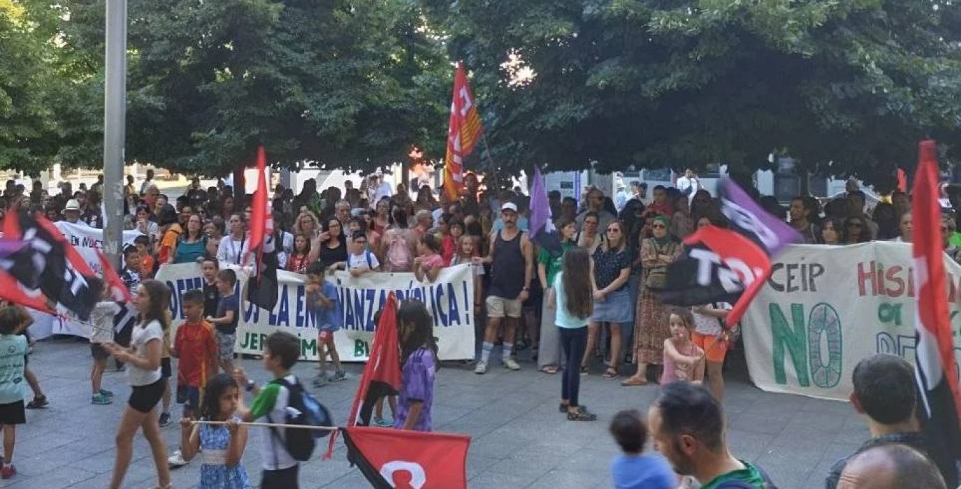 La comunidad educativa de 40 colegios de Zaragoza denuncia los graves recortes de la DGA a la Educación Pública