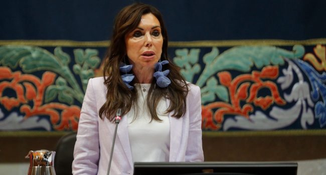 La ultraderechista de Vox, Marta Fernández, colocada como presidenta de las Cortes de Aragón por el PP de Jorge Azcón | Foto: Cortes de Aragón