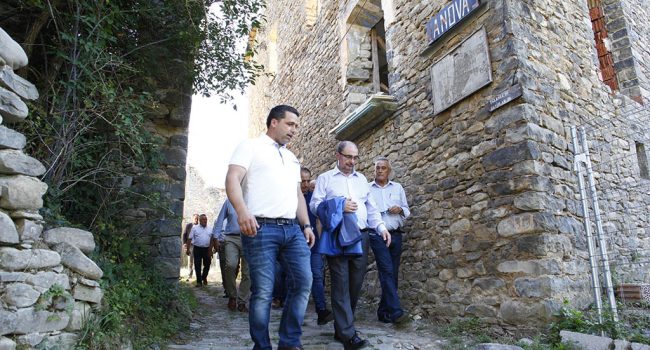 Lambán en su visita a Chanovas. Foto DGA.