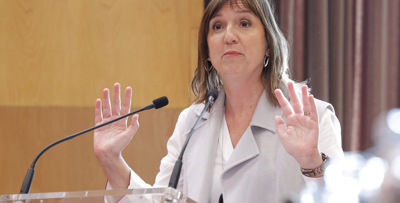 Lola Ranera (PSOE), durante su intervención en el Debate de estado de Zaragoza. Foto: Fabián Simón