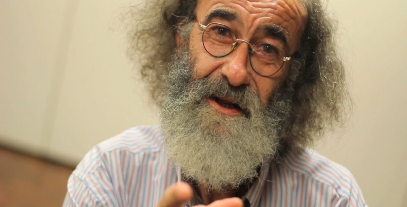 Luis Arza.