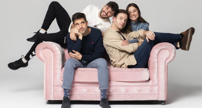 Carlos Soroa, Enrique Cervantes, María José López y Jonás Torres, son el reparto de 'Manual básico de lengua de signos para romper corazones'.