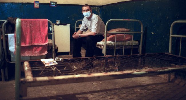 La tuberculosis, la prevalencia del VIH más alta del mundo y la aparición detuberculosis multi-resistente a los medicamentos, amenazan con tener un efecto desastroso en la situación social y económica de Suazilandia. Foto:  ©SvenTorfinn