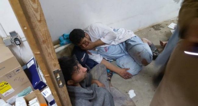 Al menos 19 personas han muerto, tres de ellas en niños, tras el bombardeo al hospital. Foto: MSF
