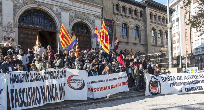 Concentración en Zaragoza contra las agresiones fascistas en las jornadas de 2013. Foto: Primo Romero