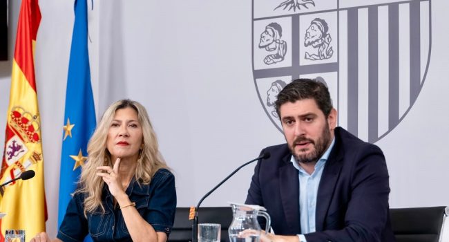 La vicepresidenta Mar Vaquero (PP) y el vicepresidente Alejandro Nolasco (Vox), en la rueda de prensa de este pasado lunes tras el Consejo de Gobierno extraordinario | Foto: DGA / Fabián Simón