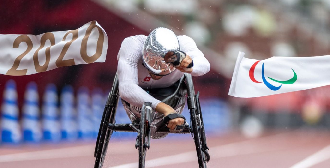 Marcel Hug, paratleta suizo, ganador de la maratón T54 en Tokio 2020. Foto: @Paralympics
