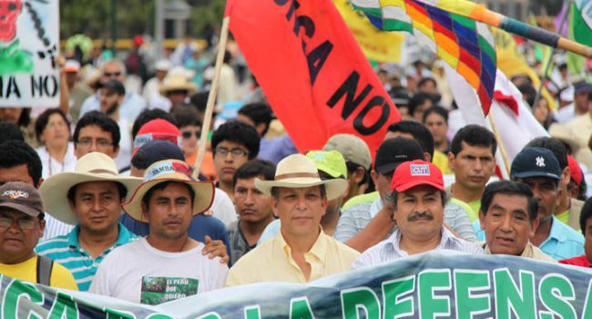 Marcha del Agua de los y las indigenas en Lima. Foto: Maribel Rondón