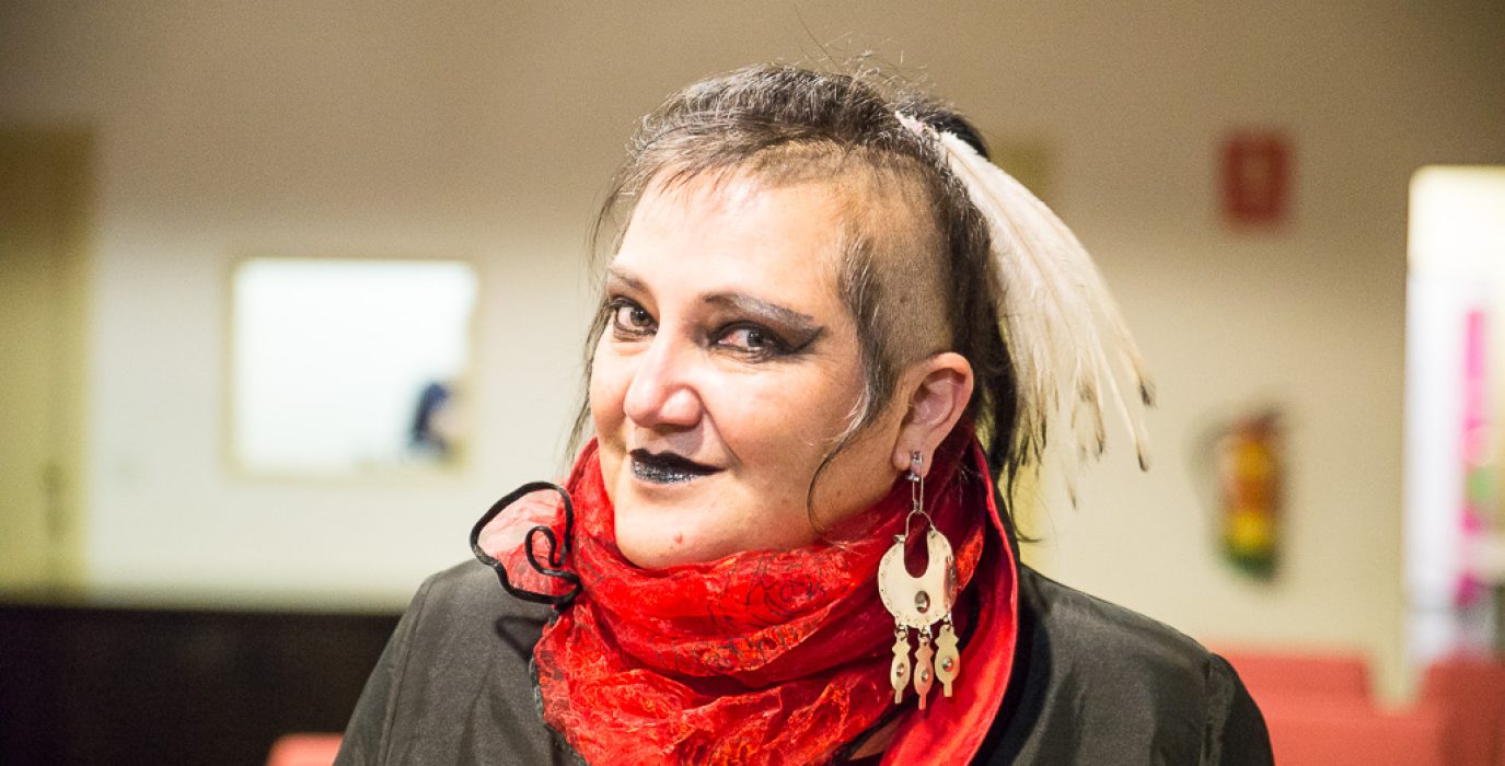 María