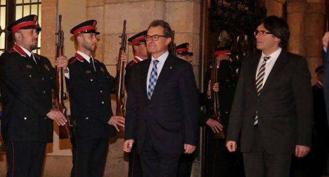 Mas y Puigdemont. Foto: @Govern