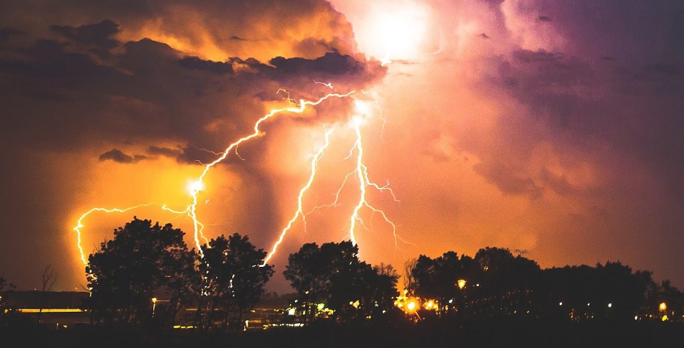 trueno tronada tormenta relámpago