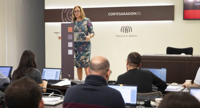 Mayte Pérez en rueda de prensa para valorar el discurso de Jorge Azcón | Foto: PSOE