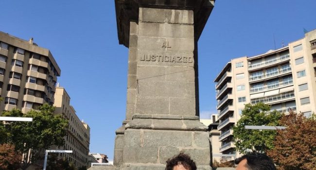 Monumento al Justiciazgo El Justicia Chusticia Aragon Zaragoza CHA