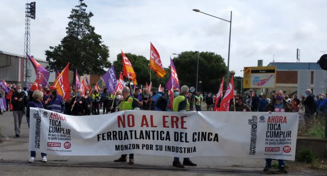 Movilización en Monzón en apoyo a las y los trabajadores de Ferroatlántica. Foto: CCOO