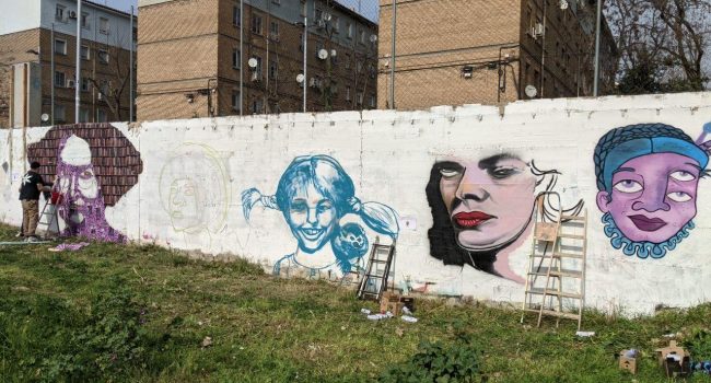 Mural feminista en Torrero, elaborado la víspera del 8M. Foto: Iker G. Izagirre (AraInfo)