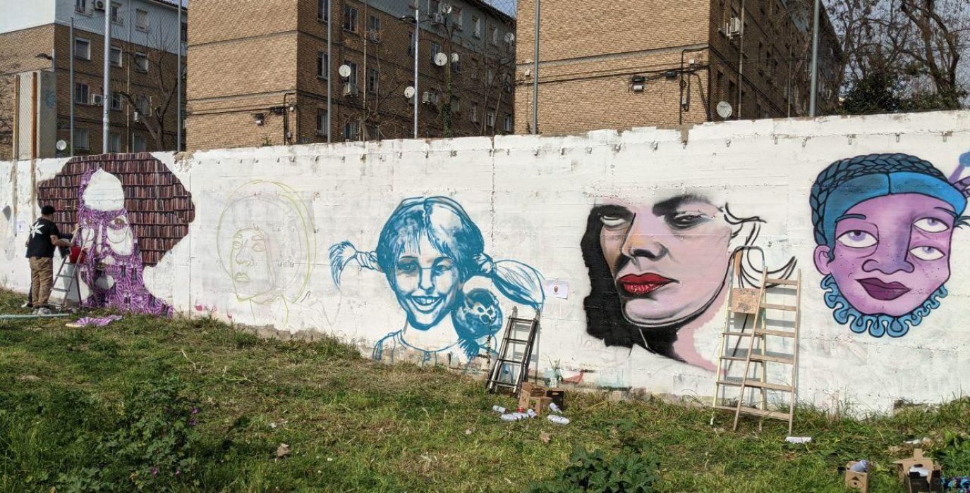 Mural feminista en Torrero, elaborado la víspera del 8M. Foto: Iker G. Izagirre (AraInfo)
