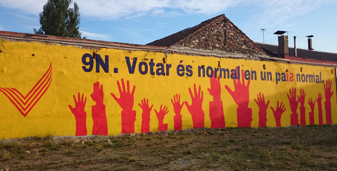 Mural_Sant_Celoni_referèndum_independència_9N