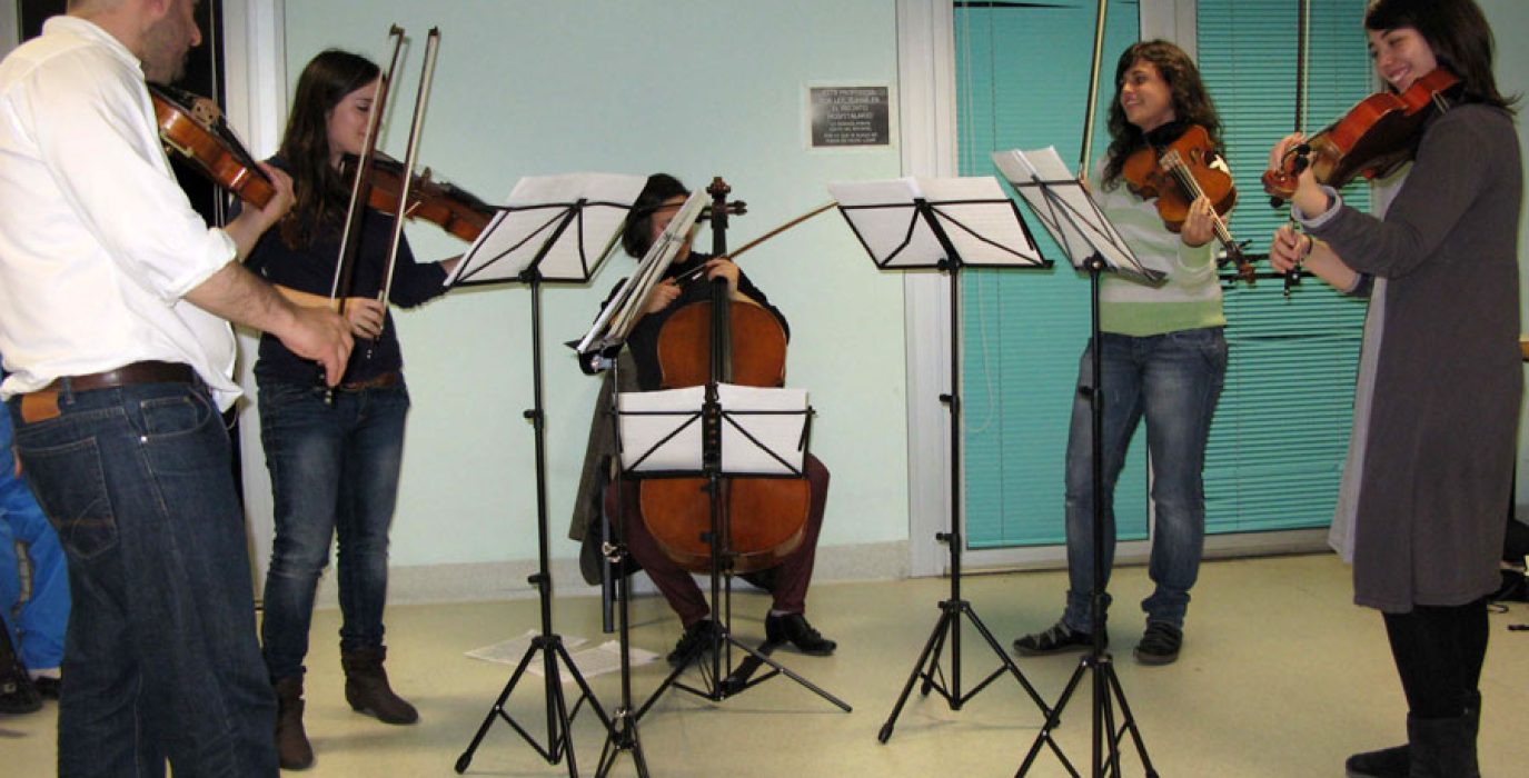 Músicos de Musethica en un concierto en el Hospital Miguel Servet. Foto: Musethica