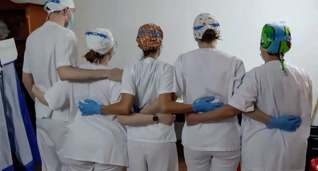 Más de la mitad de las enfermeras aragonesas ha considerado abandonar la profesión por las condiciones laborales