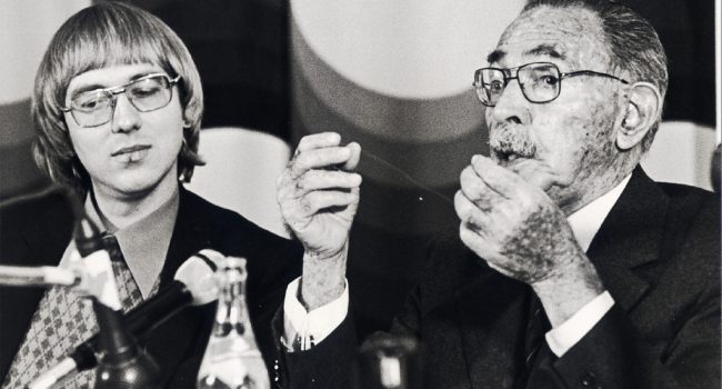 Jakob von Uexkull y Hassan Fathy, primero premiados con el Nobel Alternativo en 1980.