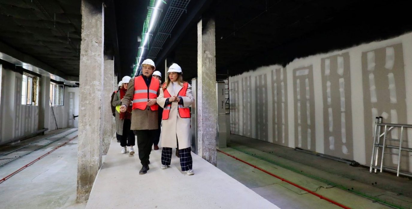 Natalia Chueca en una visita en enero a las obras de Distrito 7 / Giesa | Foto: Miguel G. García / AZ