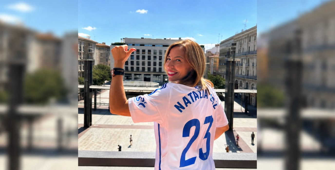 Natalia Chueca, con una camiseta del Real Zaragoza en una imagen publicada en su cuenta de Instagram en 2023.