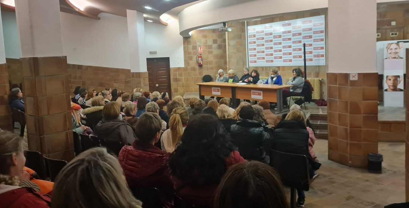 Natalia Chueca continúa sin resolver el conflicto en el Servicio de Ayuda a Domicilio de Zaragoza