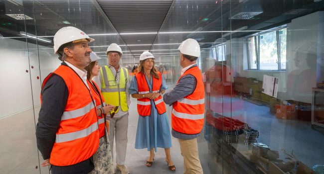 Natalia Chueca y Ángel Lorén en su visita a las obras de Distrito 7 | Foto: Daniel Marcos / AZ