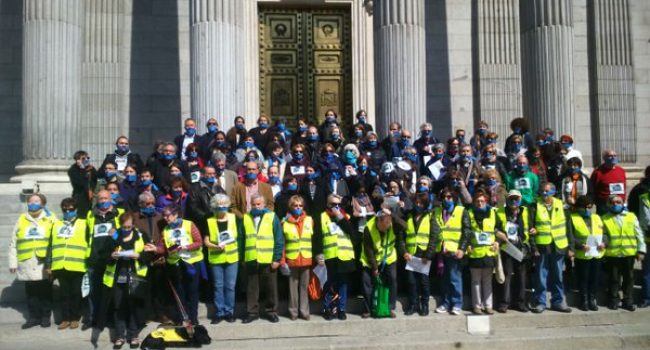 Cinco personas han sido identificadas en las puertas del Congreso, después de esta foto. Foto: @Nosomosdelito