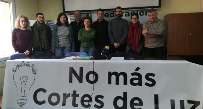 Presentación en Zaragoza de la Plataforma 'No más Cortes de Luz'.