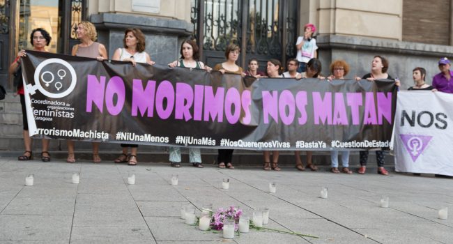 Concentración en Zaragoza contra el terrorismo machista. Foto: Pablo Ibáñez (AraInfo)
