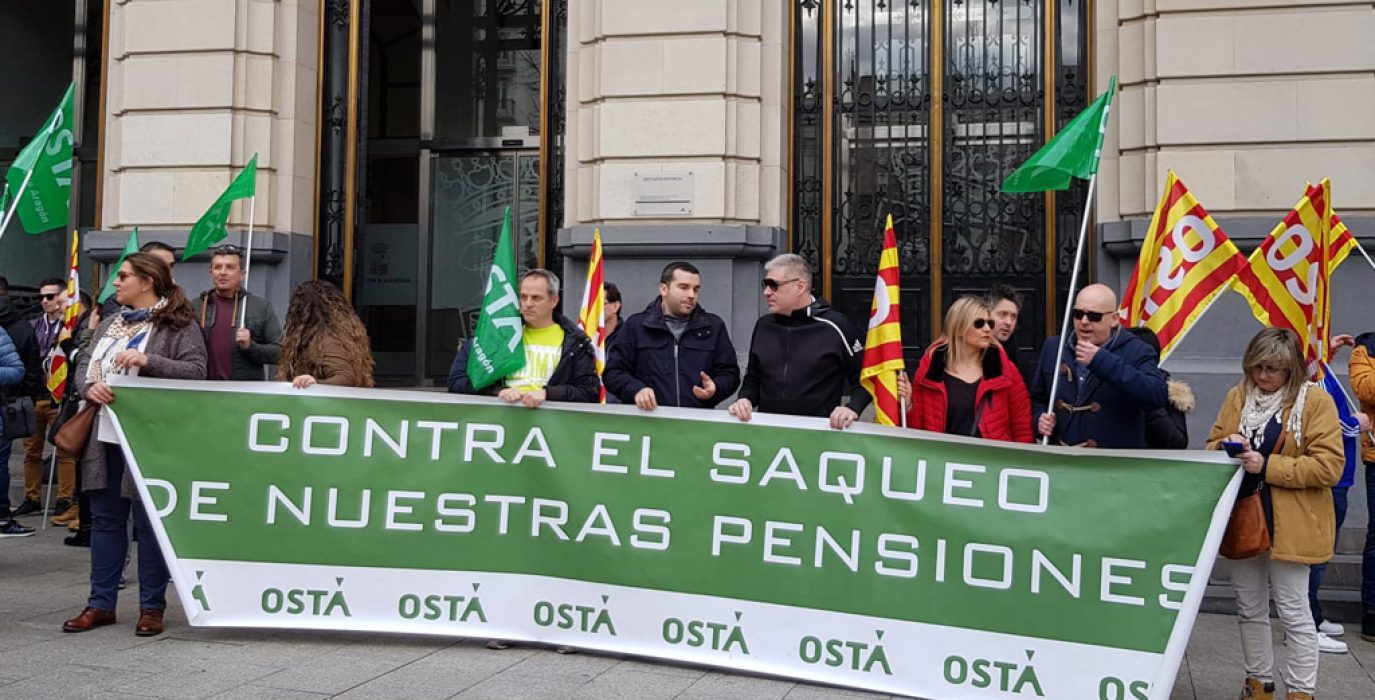 Concentración de OSTA en Zaragoza.
