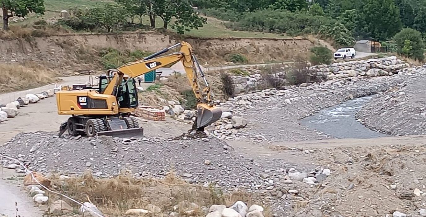 Obras en el cauce del Ésera | Foto: PDMA