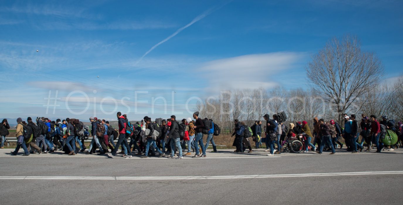 Personas refugiadas en Idomeni. Foto: Pablo Ibáñez (AraInfo)