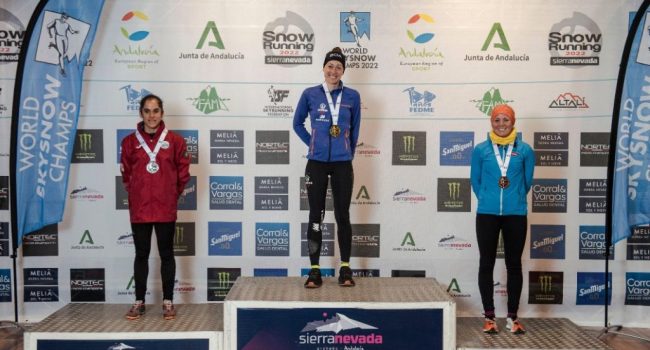 Virginia Pérez, ganadora de un oro y un bronce en el primer Campeonato del Mundo de Snow Running | Foto: Federación Aragonesa de Montañismo