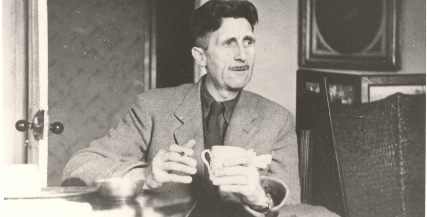 Orwell en su apartamento de Canonbury Road. Octubre-noviembre de 1945. Vernon Richards’ Estate.