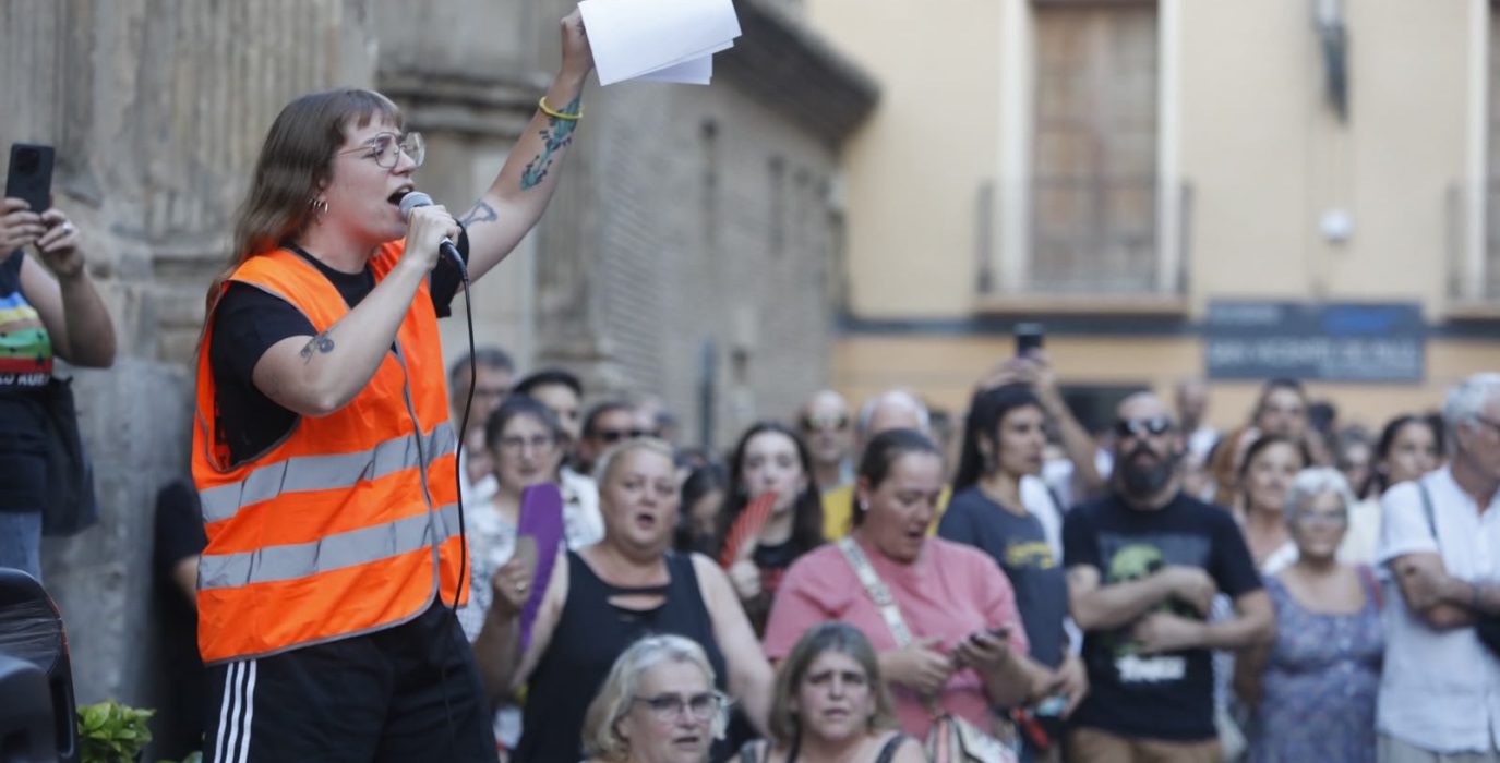 Concentración en Zaragoza contra los desahucios: "Por todas las Maricarmen" | Foto: @InquilinasZgz